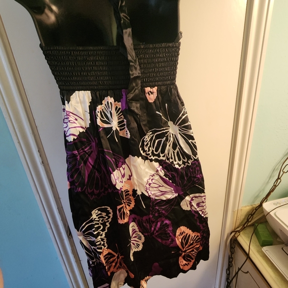 Bebe keyhole dress, small - Picture 3 of 4